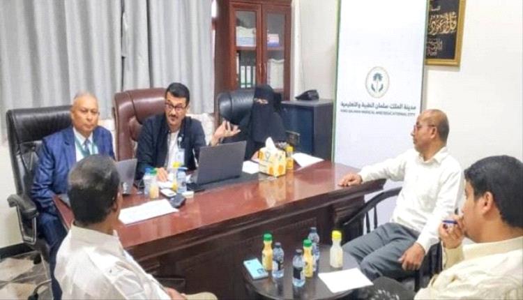 وكيل سقطرى يتفقد سير عمل القطاع الصحي بالمحافظة