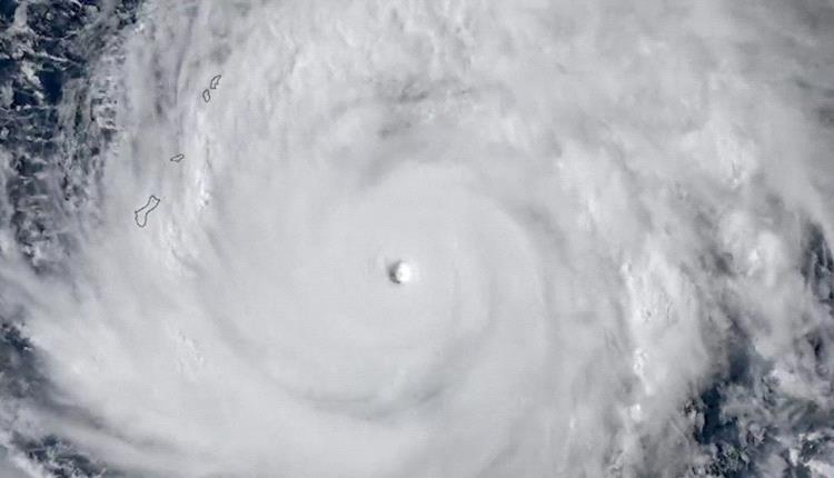 إعصار «سينلاكو» فائق القوة يضرب جزر ماريانا الشمالية في المحيط الهادئ
