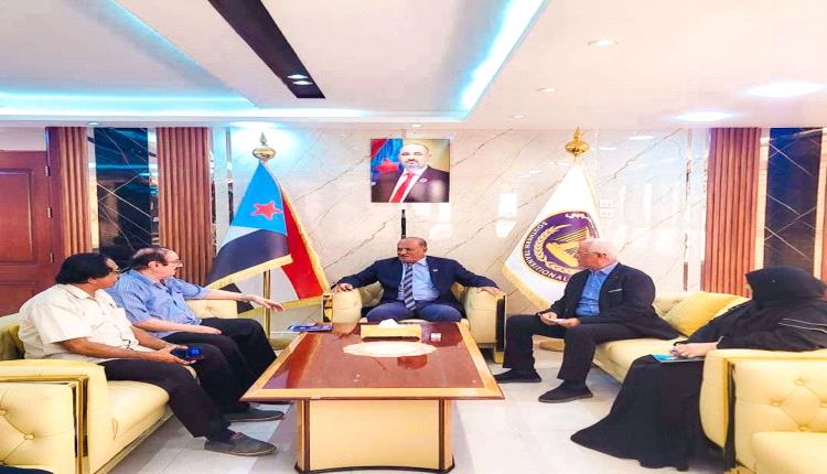 هرهرة وعسكر يبحثان الأوضاع المعيشية والخدمية للمواطنين وسبل تحسينها