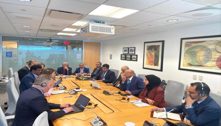 اجتماع يمني-دولي لمواجهة التحديات الاقتصادية والإنسانية