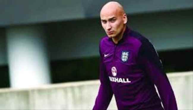 شيلفي يطوي مسيرته الكروية ويبدأ مشوار التدريب في الإمارات