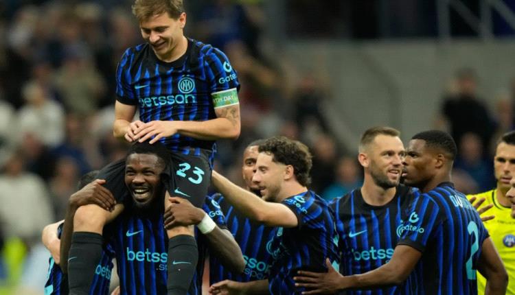 إنتر ميلان يهزم كالياري ويقترب خطوة أخرى من لقب الدوري الإيطالي