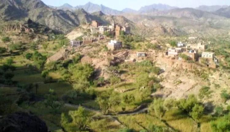 قصف حوثي يستهدف مناطق آهلة في مقبنة غربي تعز