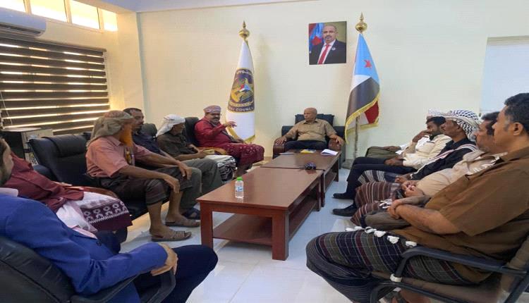 القائم بأعمال رئيس مجلس المستشارين بالمجلس الانتقالي يلتقي قيادة الاتحاد العام لقبائل الجنوب