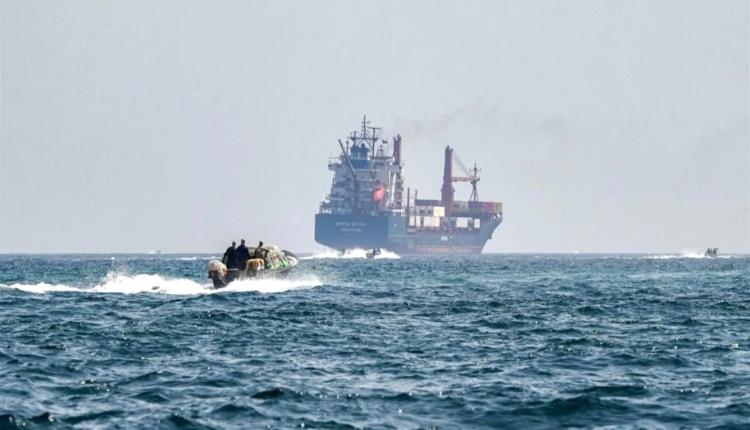 البحرية البريطانية ترصد 35 بلاغًا عن هجمات وأنشطة مشبوهة في الخليج ومضيق هرمز