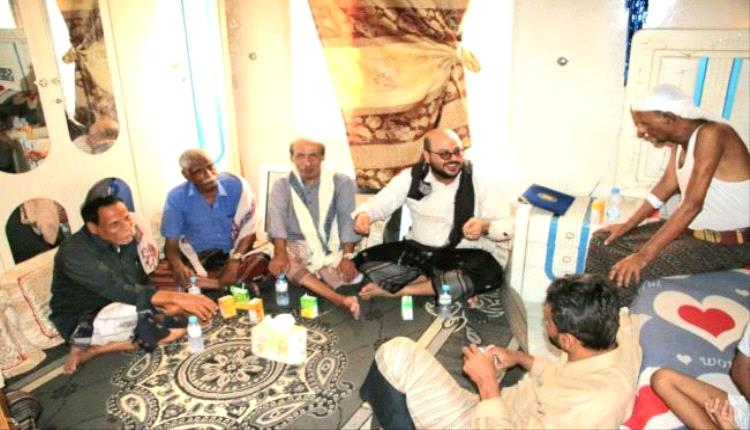 الجفري يزور المناضل سويد في منزله ويطمئن على حالته الصحية بحضرموت