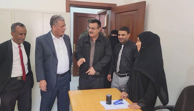 رئيس استئناف عدن يتفقد المجمع القضائي بالمنصورة ويشدد على تسريع الفصل في القضايا