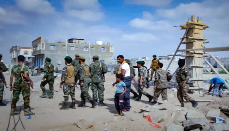 حملة واسعة لإيقاف البناء العشوائي بعدد من مناطق العاصمة عدن 