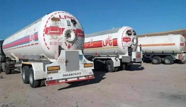 عودة “القطاعات القبلية” في مأرب تعرقل إمدادات الوقود وتفاقم أزمة الخدمات