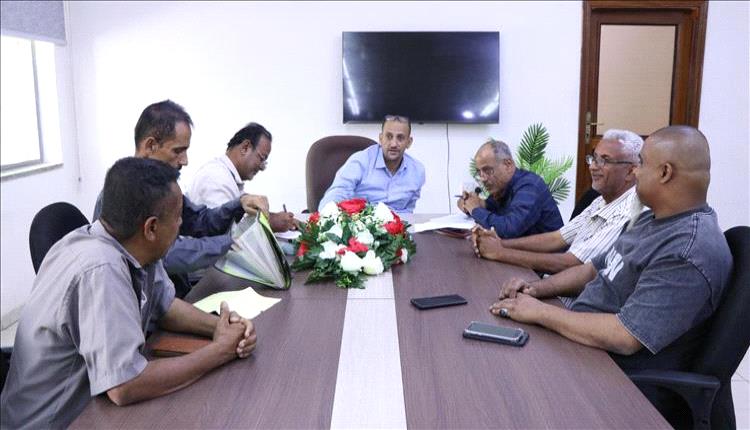 اجتماع في عدن يبحث تحديات المياه بالمنطقة الثانية وخطط تحسين الخدمة