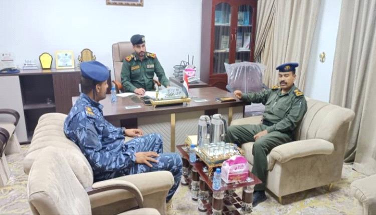 مدير أمن حضرموت الوادي يلتقي قائد شرطة الدوريات ويؤكد تعزيز الجاهزية والانتشار الأمني