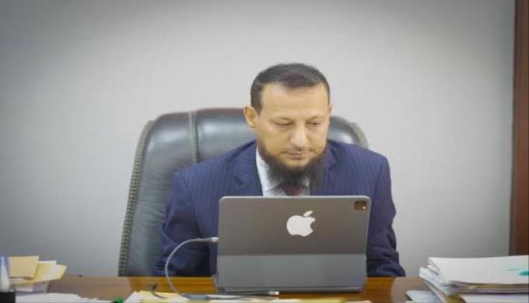 محافظ عدن يبحث مع سفيري بريطانيا وجيبوتي تعزيز التعاون ومواجهة التحديات 