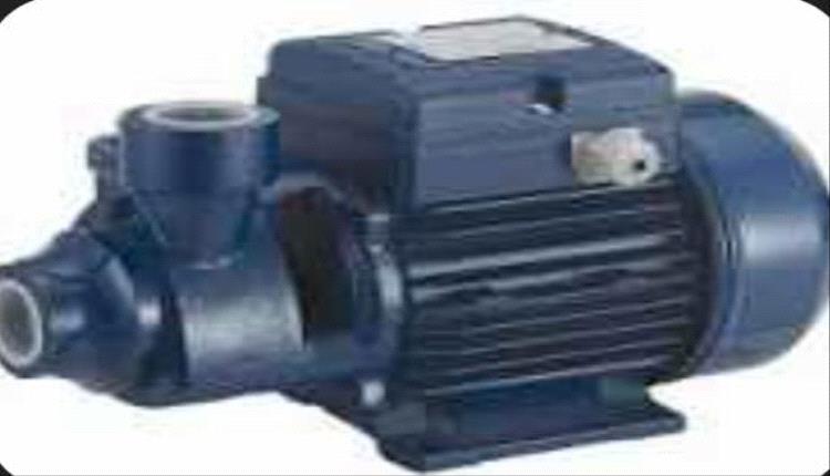 وفاة طفل بصعقة كهربائية في لحج أثناء تركيب شفاط مياه تهز الأهالي وتعيد التحذير من مخاطر الكهرباء