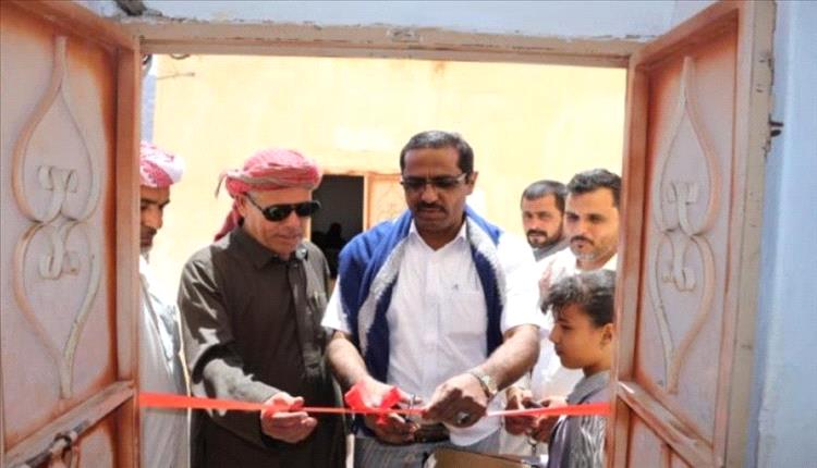 تدشين نظام طاقة شمسية لمجمع رخية للبنات بدعم فاعل خير لتعزيز استقرار التعليم