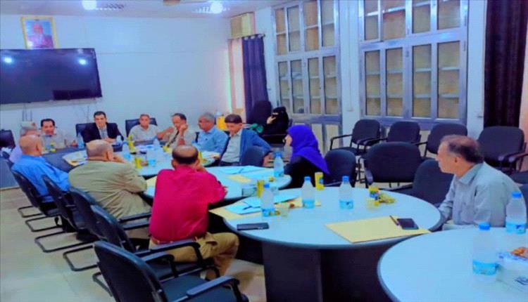 المجلس الأكاديمي بجامعة عدن يبحث ملفات الترقية وتطوير الأداء التعليمي