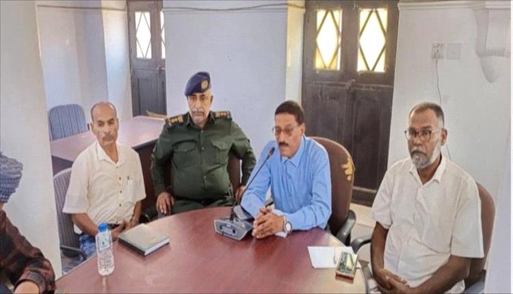 تريم: اجتماع موسّع يناقش تعزيز الأمن وتنظيم البيانات ودعم القطاع السياحي