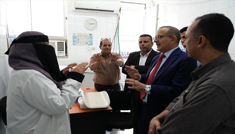 وزير الصحة يتفقد عدد من مرافق الرعاية الصحية الأولية بخور مكسر