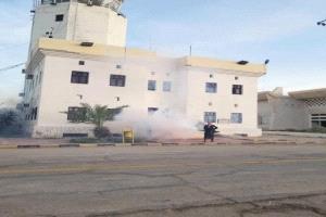 تحصين صحي في مطار سيئون: حملة ضبابية لتعزيز بيئة آمنة للمسافرين