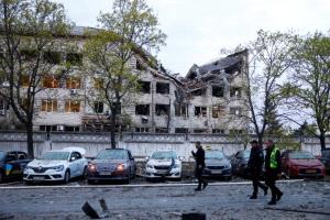 مقتل 7 أشخاص وإصابة العشرات في هجوم روسي كبير على أوكرانيا