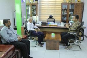 مدير عام دوعن يبحث تعزيز التعاون التنموي مع مؤسسة صلة وتوسيع مشاريع الخدمات بالمديرية