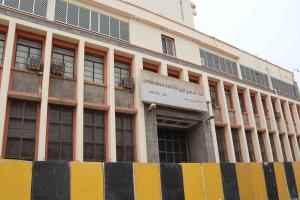 سياسي يحذّر: البنك المركزي يفقد السيطرة ويقترب من حافة الانهيار