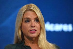 ترامب يقيل وزيرة العدل وسط جدل إبستين