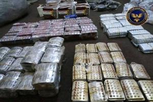 ضبط شحنة أدوية مهربة مخفية داخل مركبة في نقطة مصنع الحديد بالعاصمة عدن