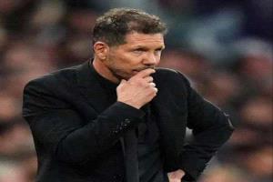 سيميوني يطلق تحذيراً أخلاقياً: “الاحترام فقدناه في الملاعب”