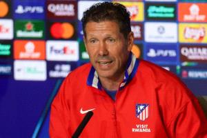 سيميوني يتجاهل الحديث عن عبء أبطال أوروبا قبل مواجهة آرسنال