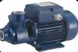 وفاة طفل بصعقة كهربائية في لحج أثناء تركيب شفاط مياه تهز الأهالي وتعيد التحذير من مخاطر الكهرباء