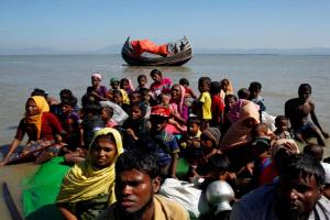 مخاوف من فقدان نحو 250 شخصاً إثر انقلاب قارب في بحر أندامان