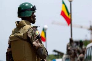 جماعة تابعة للقاعدة تتبنى هجمات منسقة في مالي والجيش يعلن التصدي لها في باماكو وكاتي