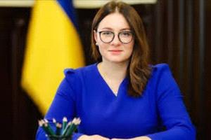 كييف تراهن على واشنطن.. سفيريدينكو تؤكد استمرار الدعم الأمريكي ورفض تخفيف العقوبات