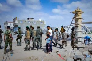 حملة واسعة لإيقاف البناء العشوائي بعدد من مناطق العاصمة عدن 