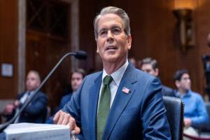 الخزانة الأميركية تهدد بمعاقبة مؤسسات تتعامل مع الخطوط الإيرانية