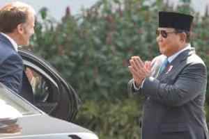 ماكرون وسوبيانتو يعززان الشراكة الدفاعية والطاقة بين فرنسا وإندونيسيا