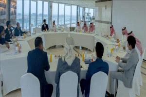 انطلاق مشاورات في الرياض تجمع قيادات جنوبية تمهيدًا للحوار الجنوبي الشامل برعاية السفير السعودي
