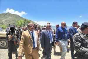 السيول تعزل المسراخ… زيارة حكومية ترصد الدمار وسط مطالب بتدخلات عاجلة