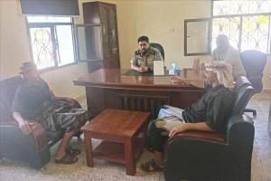 مدير مكيراس يتفقد خدمات الهجرة والجوازات ويثمن جهود الطاقم