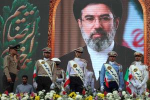 إيران تحذر واشنطن من استمرار الحصار البحري