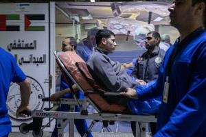 المستشفى الإماراتي العائم يواصل إنقاذ الحياة: استقبال 5 مرضى جدد من غزة