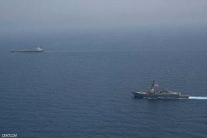 مدمرة ومروحية أميركيتان تعترضان ناقلة نفط إيرانية