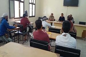 مكتب التربية والتعليم بسرار يافع يبحث واقع العملية التعليمية بالمديرية