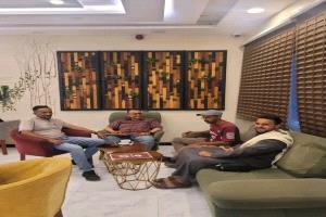 الصهيبي يلتقي الشيخ الحضرمي في عدن لتعزيز التنسيق بين المكونات السياسية والمجتمعية