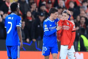 اليويفا يوقف بريستياني لاعب بنفيكا 6 مباريات على خلفية إساءات عنصرية 