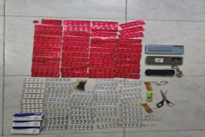 إدارة مكافحة المخدرات بساحل حضرموت تضبط عصابة لترويج المخدرات 