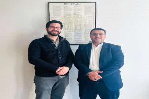 ممثل المجلس الانتقالي في ألمانيا يلتقي كبير مستشاري مؤسسة بيرغهوف لبحث تطورات الأوضاع في الجنوب واليمن