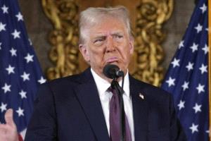 ترامب يتوعد إيران بضربات قوية خلال الأسابيع المقبلة