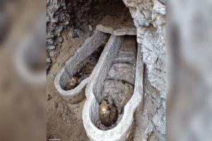 كشف مقبرة رومانية نادرة في المنيا تضم مومياوات وألسنة ذهبية