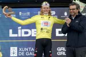 يوهانسن يفتتح طواف أو جران كامينيو بانتصار إماراتي ويعتلي الصدارة